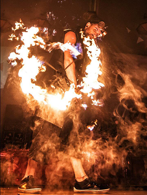 learn fire spinning - dragon staff - burn off