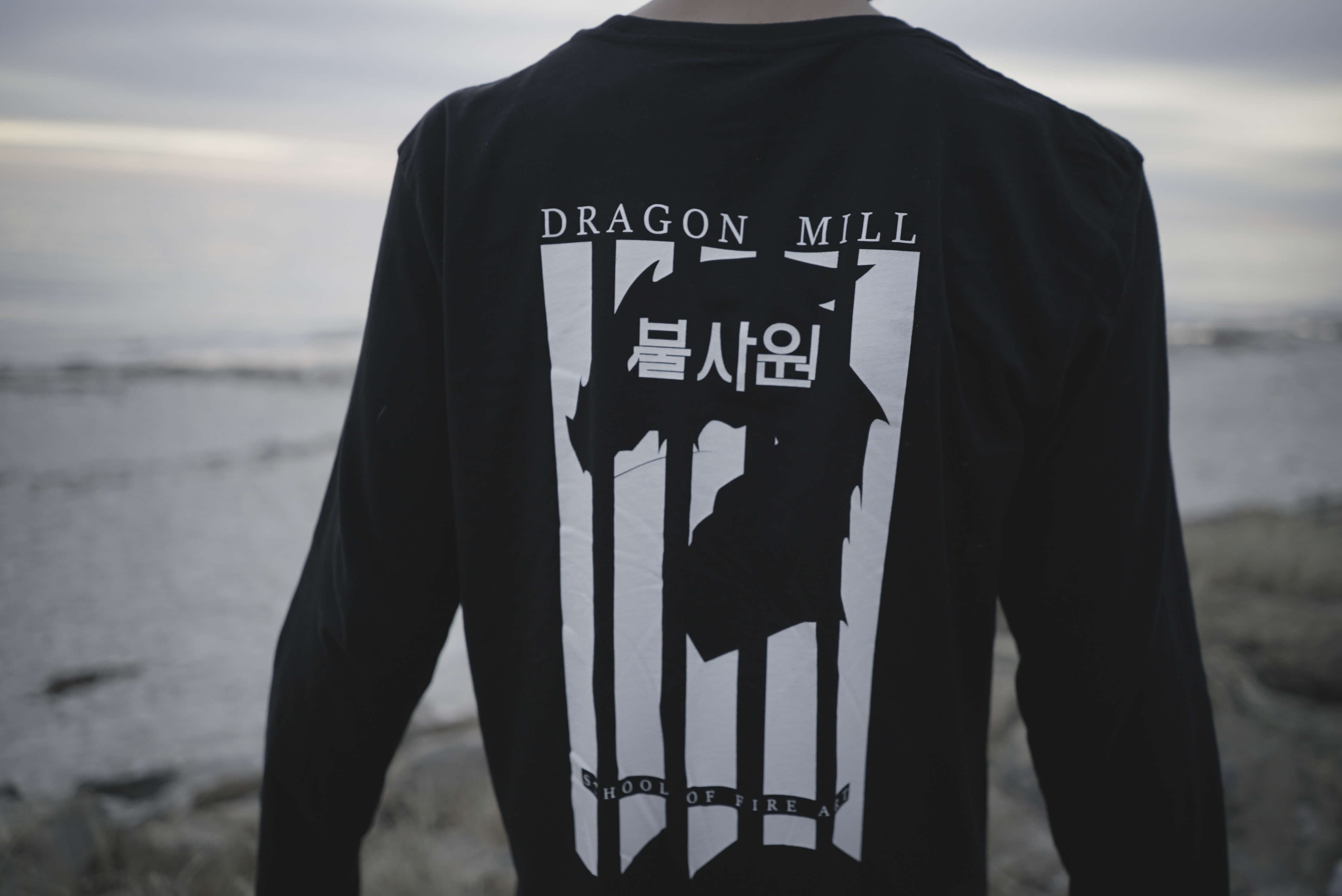 Dragon Mill 불 사원 Fire Temple Long Sleeve Tee